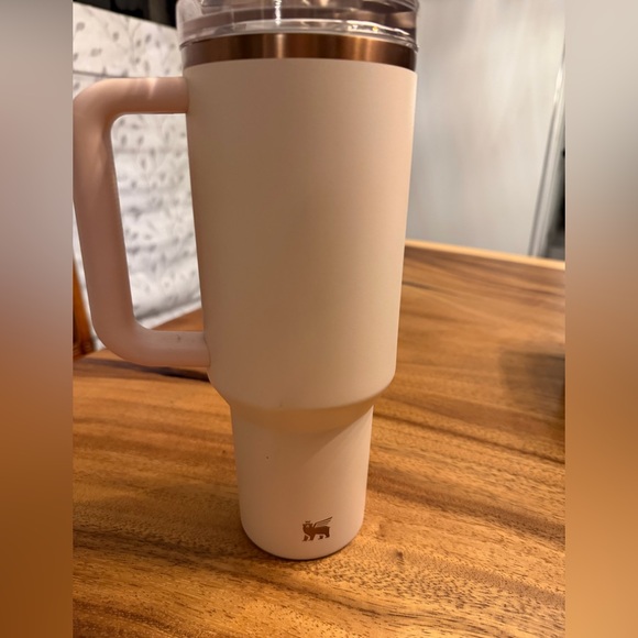 Stanley Cheers and Cheer Quencher Protour Tumbler with Handle - Picture 3 of 5